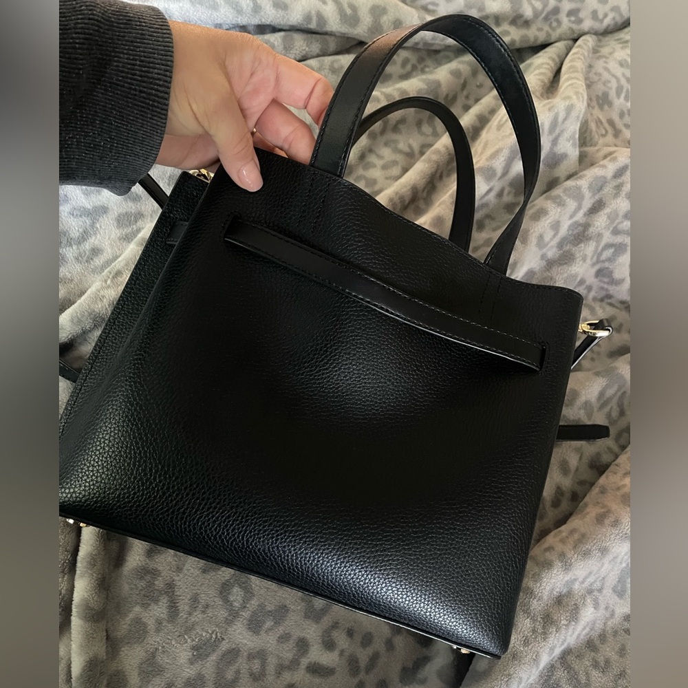 Micheal Kors Purse MAKE ME AN OFFER - Picture 4 of 5